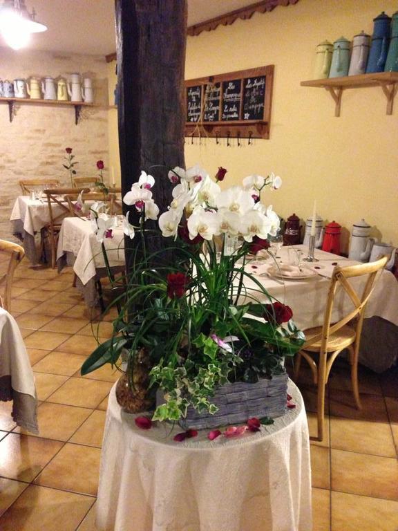 Logis Hotel La Grange Du Relais Colombey-les-deux-Églises Kültér fotó