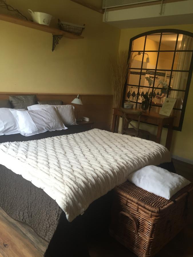 Logis Hotel La Grange Du Relais Colombey-les-deux-Églises Kültér fotó